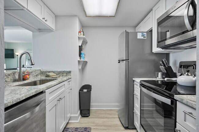 Building Photo - 3600 S Ocean Shore Blvd