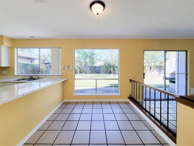 Building Photo - 10130 Berry Limb Dr