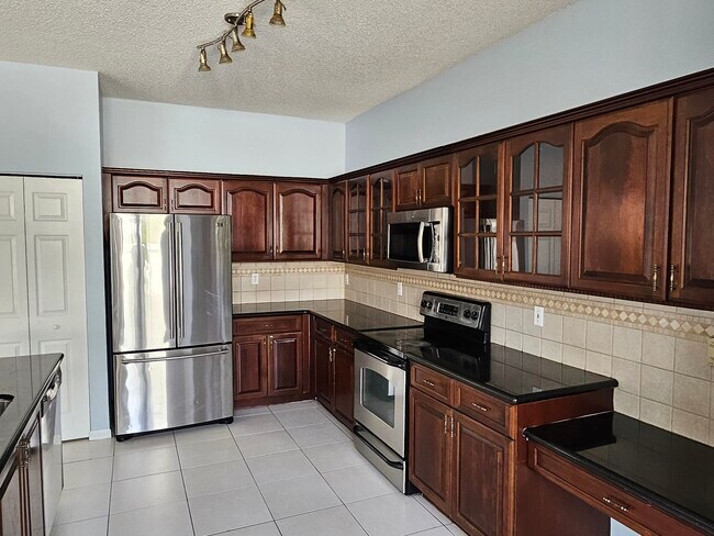Kitchen - 15746 SW 20th St