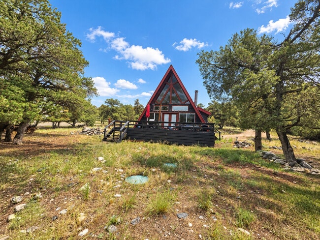 Building Photo - 115 Loop Dr