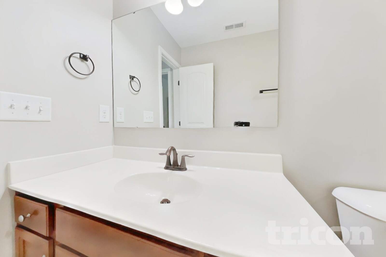 Building Photo - 31 Burr Oak Cir