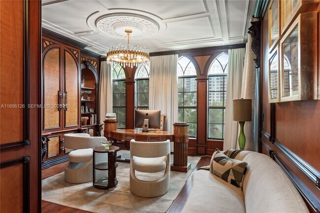 Building Photo - 5801 Pine Tree Dr