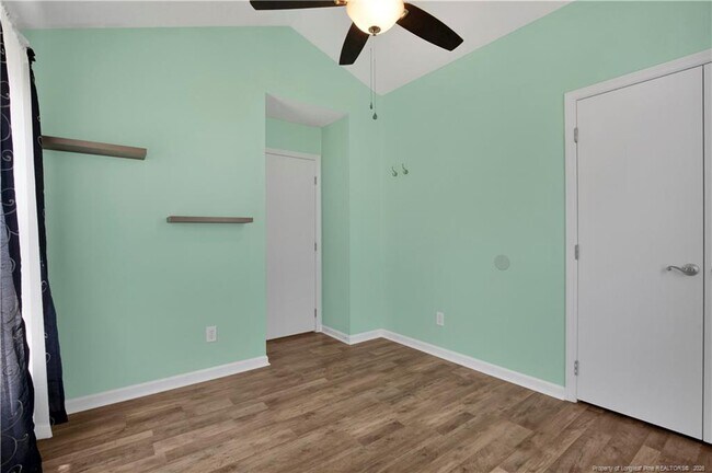 Building Photo - 380 Eileen Dr