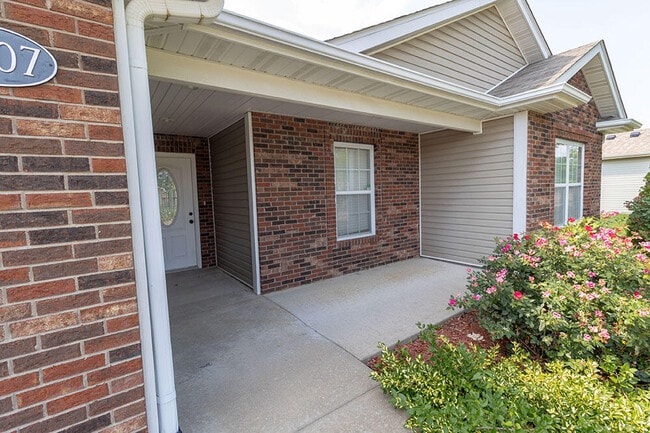 Building Photo - 4207 Black Tail Dr