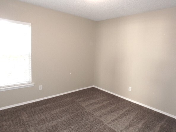 Building Photo - 3049 Buttonwood Ln