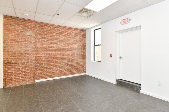 Building Photo - 2707 Bergenline Ave