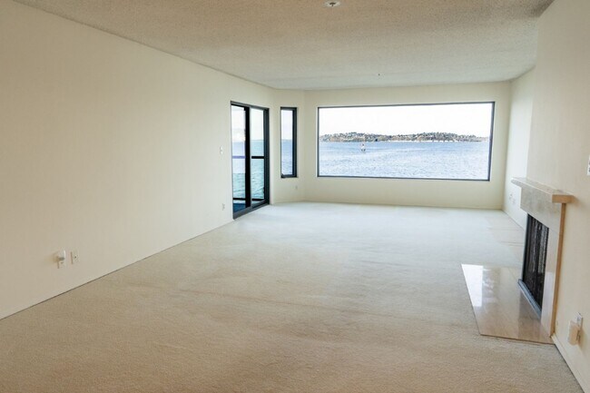 Building Photo - 2Bd/2Ba Seattle Condo