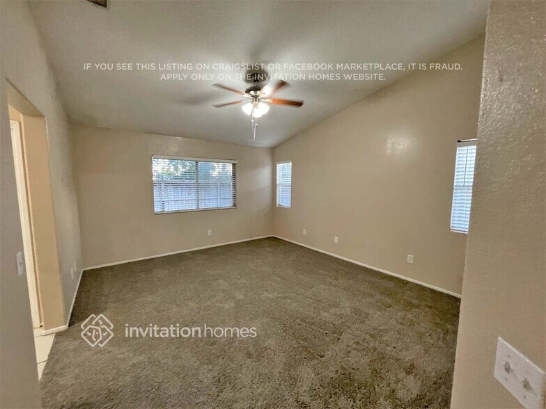 Building Photo - 781 Hillview St