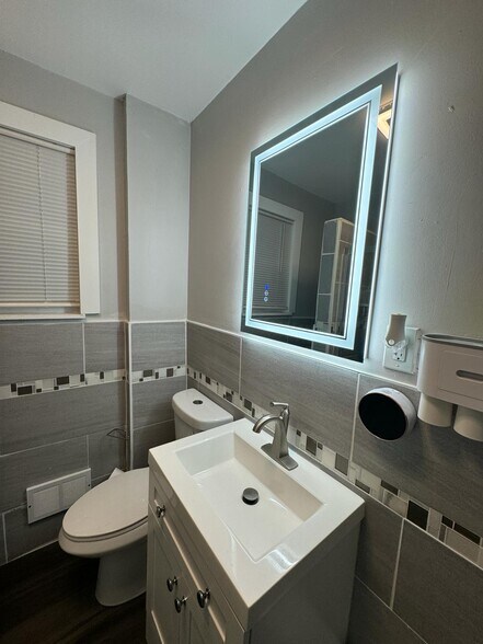 Building Photo - 2904 Myer Blvd