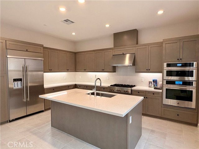 Building Photo - 280 Brackens