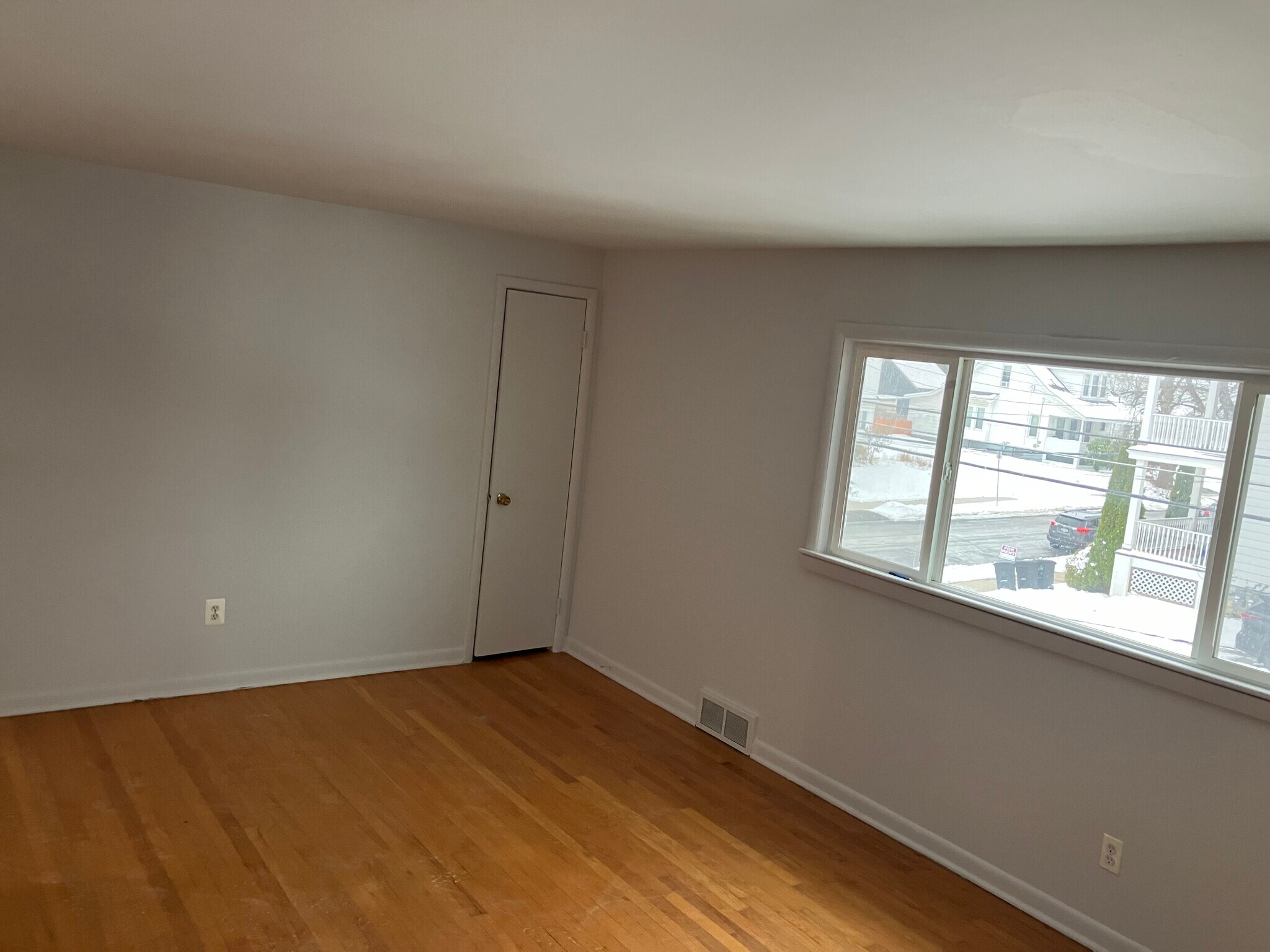 Building Photo - 43 Sycamore St