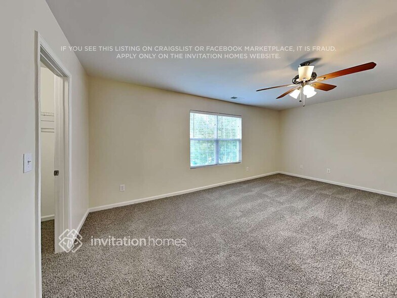 Building Photo - 4104 Hampstead Village Dr