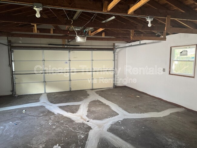 Building Photo - 17729 Community St