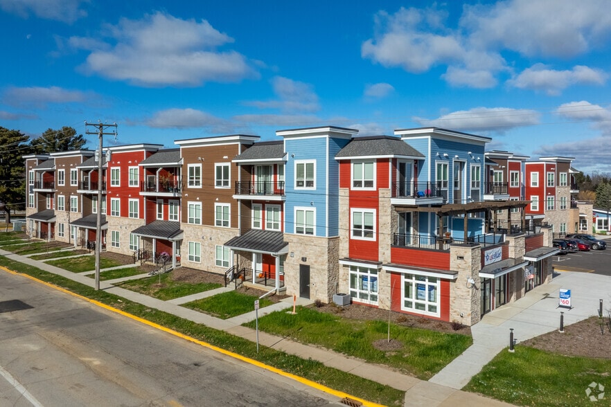 Building Photo - Main Street Apartments