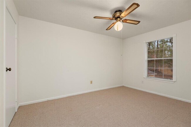 Building Photo - 35 Berryfrost Ln