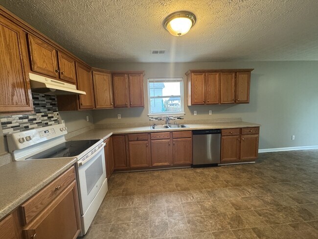 Building Photo - 9708 Stream View Trail