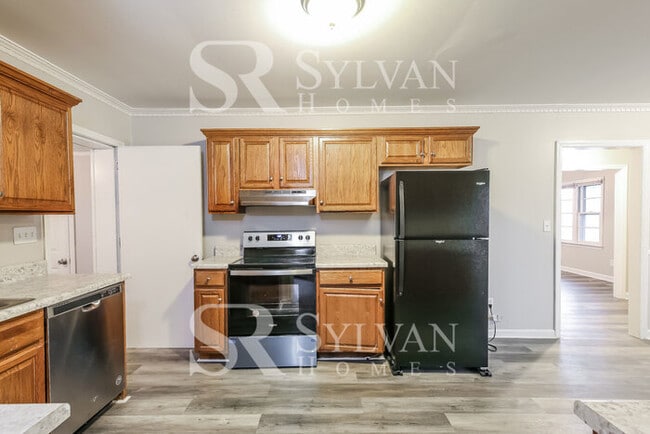 Building Photo - Fall in love with this beautiful 3BR 2 BA home