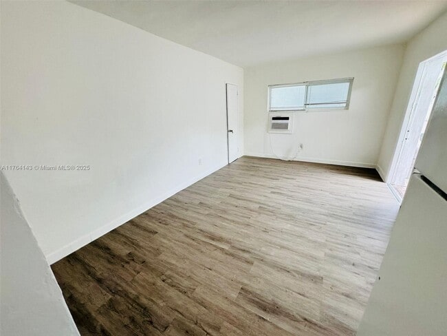 Building Photo - 2900 W Flagler St