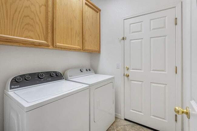 Building Photo - 5755 Amnest Way