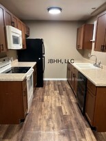 Building Photo - 3207 N Peoria Ave