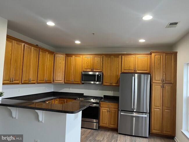 Building Photo - 1822 Wheyfield Dr