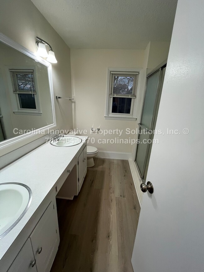 Building Photo - 4535 Dawnwood Dr