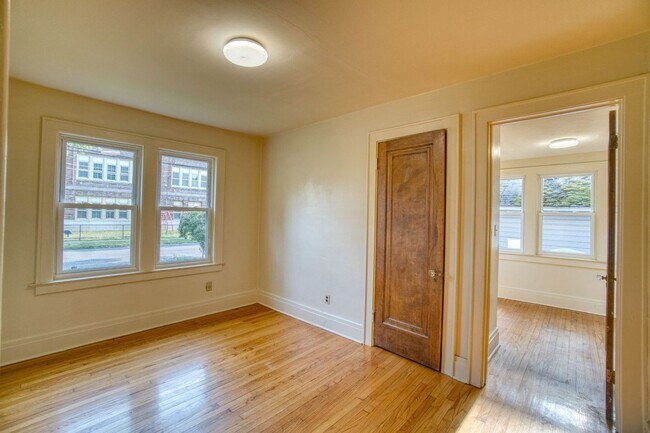Building Photo - 400 Harvard Pl