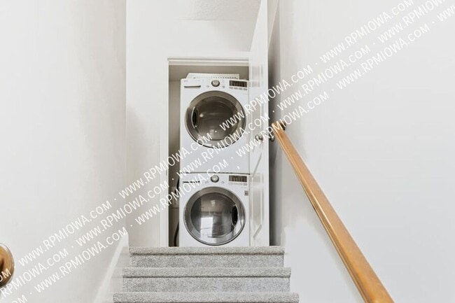 Building Photo - 9140 Greenspire Dr