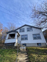 Building Photo - 3 Bedroom House In Clifton Near UC's Campus