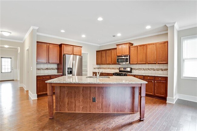 Building Photo - 6325 Pine Bluff Dr