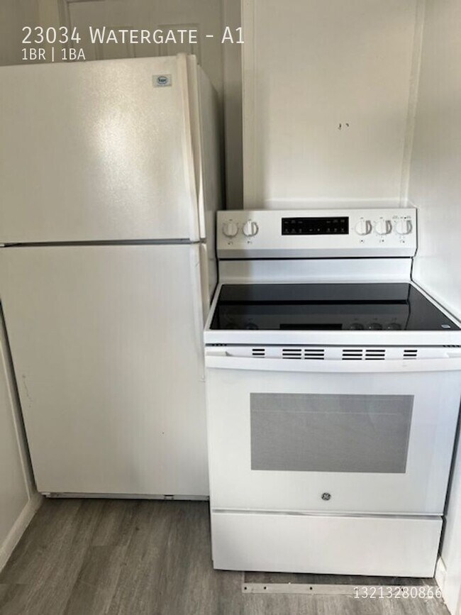 Building Photo - 23034 Watergate-A1