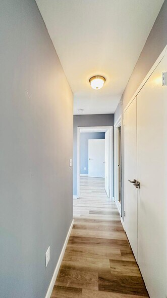 Building Photo - 216 12th Ave