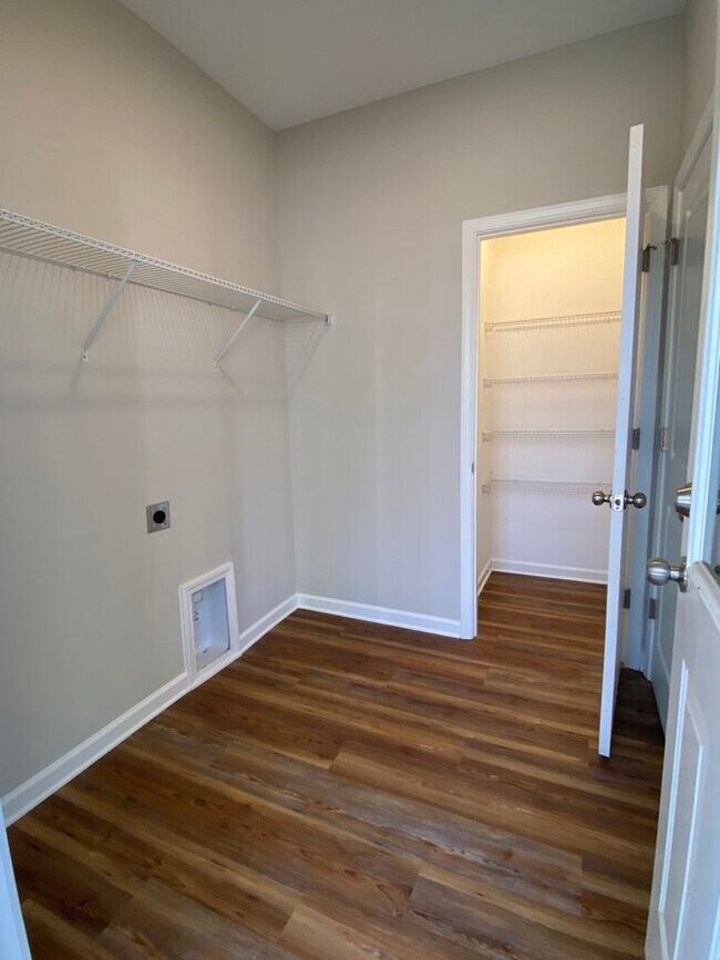 Building Photo - One level 3 bedroom 2 bath home
