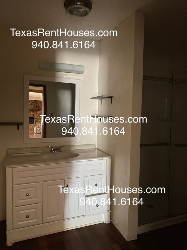 Building Photo - Small Town Life in Historic Throckmorton, Texas