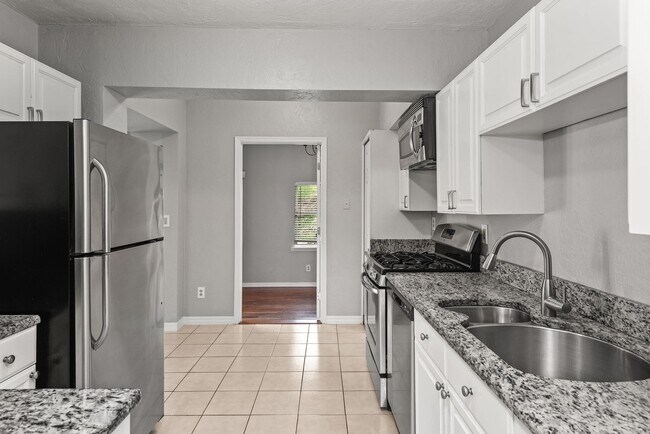 Building Photo - College Park 3 bedroom, 2 bath home for lease