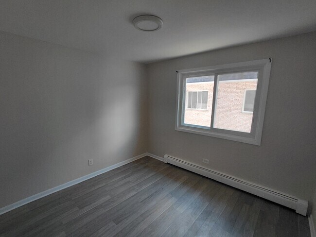 Building Photo - 1319 Baldwin Ct