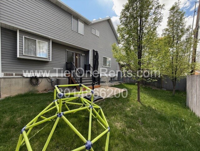 Building Photo - NO DEPOSIT option available for qualified renters!