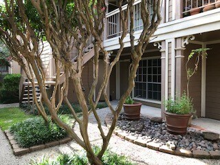 Building Photo - 1860 White Oak Dr