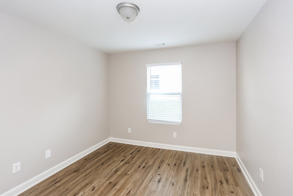 Building Photo - 11016 Thousand Oaks Dr