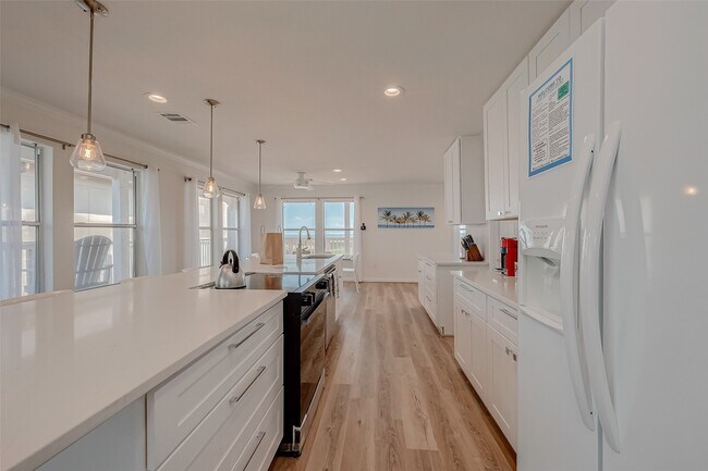 Building Photo - 510 Surf Oaks Dr