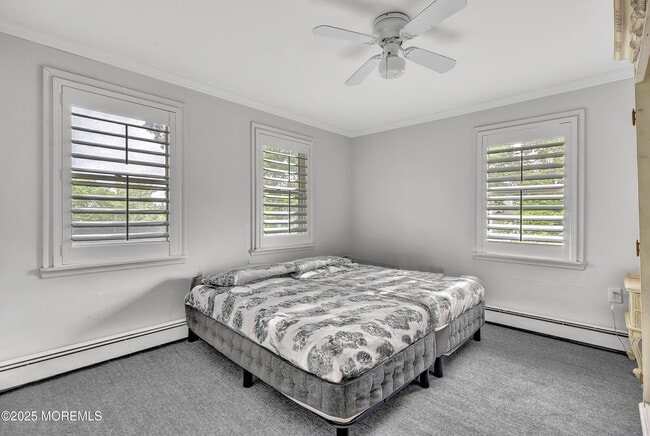 Building Photo - A370 E Main St