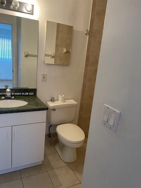 Building Photo - 5219 SW 43rd Terrace