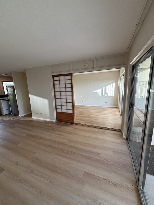 Building Photo - 625 Iolani Ave