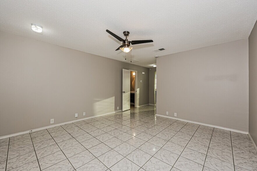 Building Photo - 8524 Gatlinburg Dr