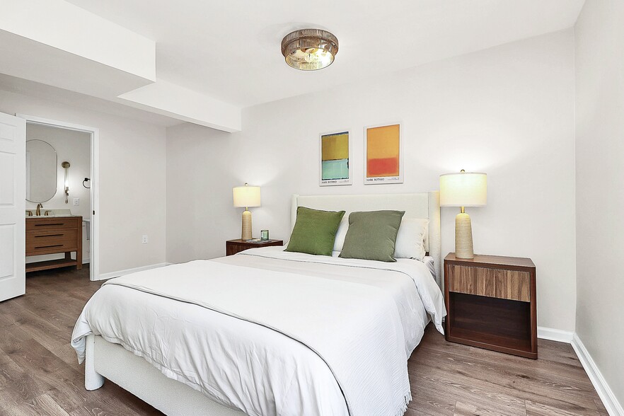 Building Photo - 7737 Batavia Ln