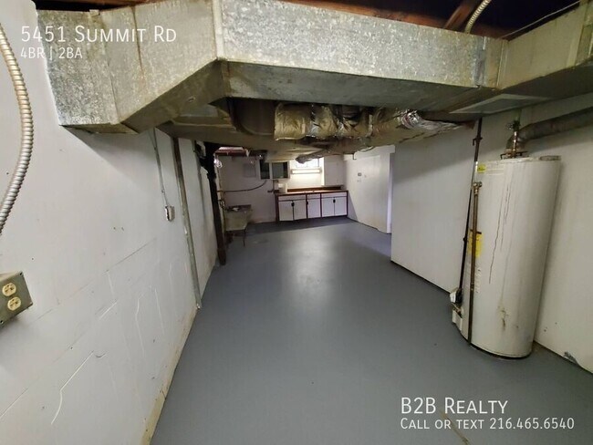 Building Photo - 5451 Summit Rd