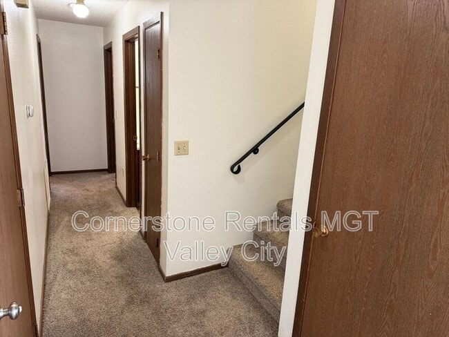 Building Photo - 1063 5th Ave NW