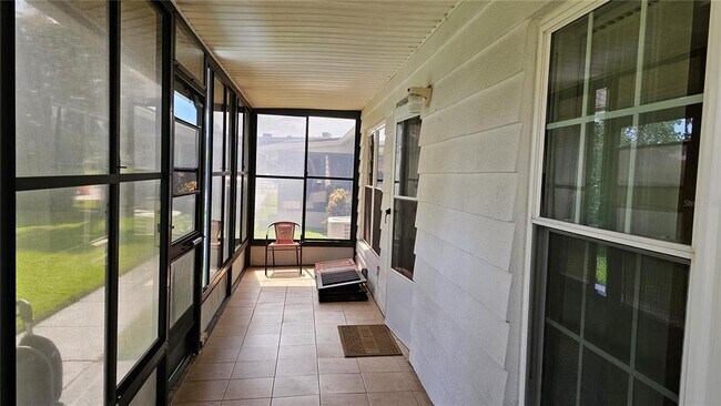 Building Photo - 1001 N Plantation Dr