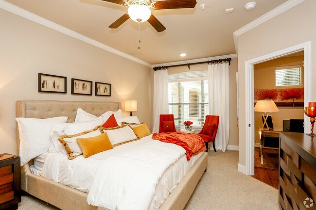 Building Photo - Stylish Living Awaits You