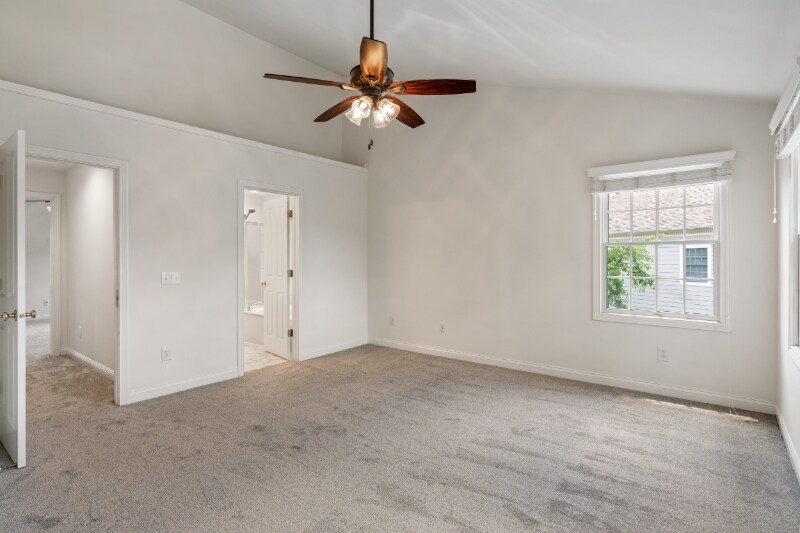 Building Photo - 12735 Edgemont Way